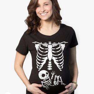 Maternity Medium Black Ruched Halloween Skeleton Baby Pregnancy T Shirt